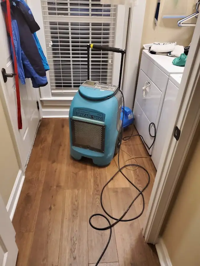 Commercial dehumidifier deployed for Crawl Space Restoration in Murray